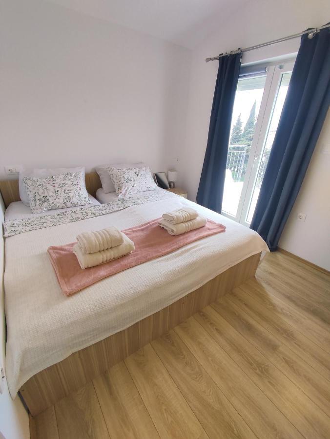Three Lions Number 2 Apartment Pula