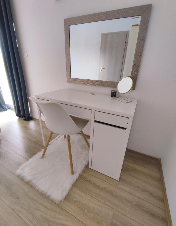 Three Lions Number 2 Apartment Pula